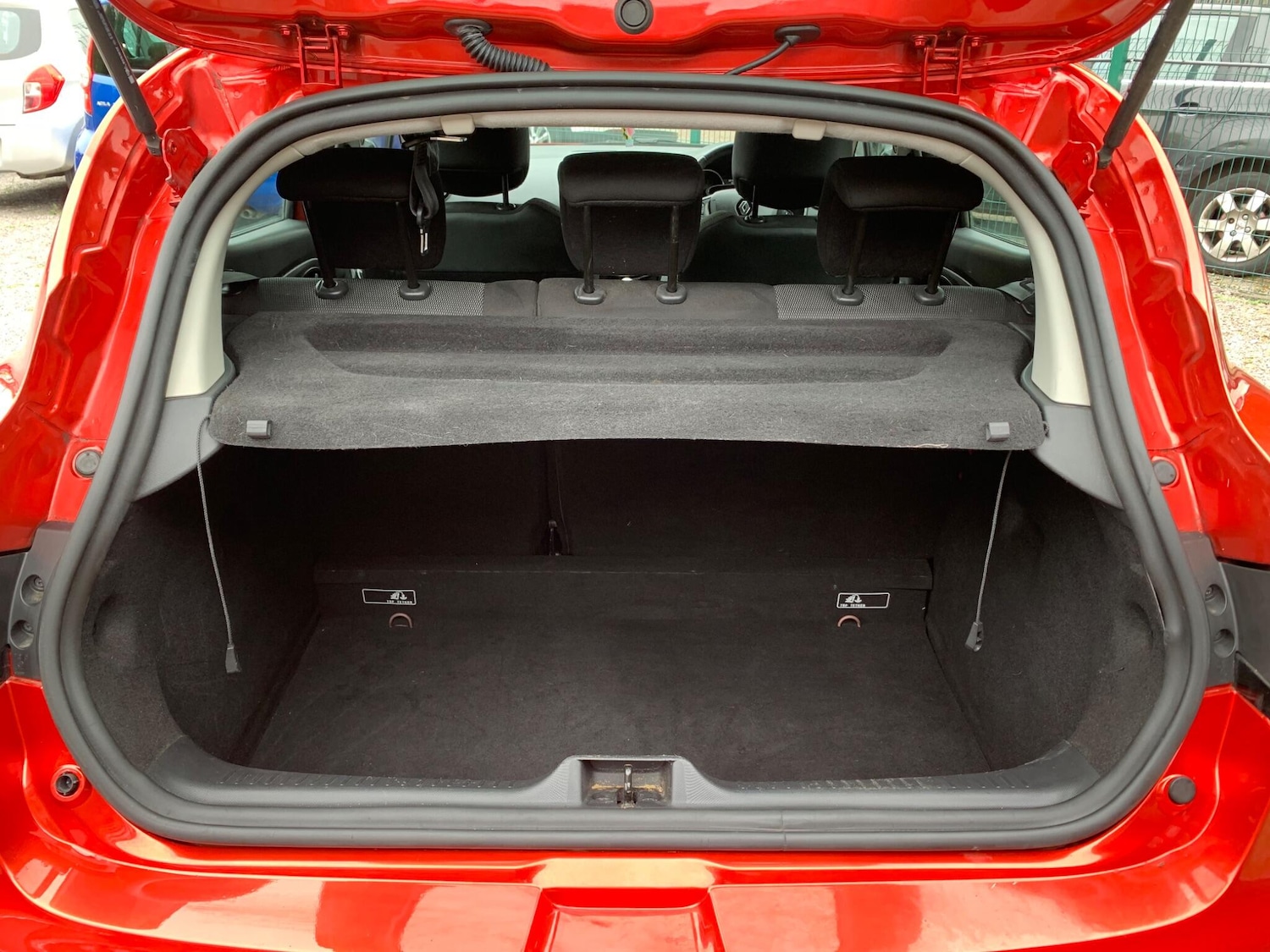 Used Renault Clio 2015 for sale - 76247349: Photo 24