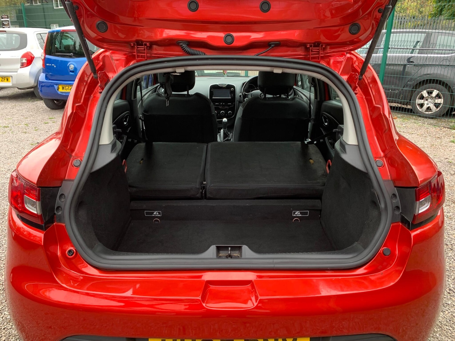 Used Renault Clio 2015 for sale - 76247349: Photo 26