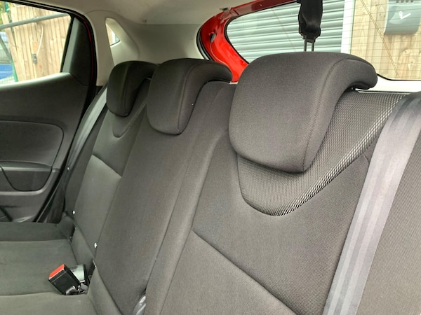Used Renault Clio 2015 for sale - 76247349: Photo 26
