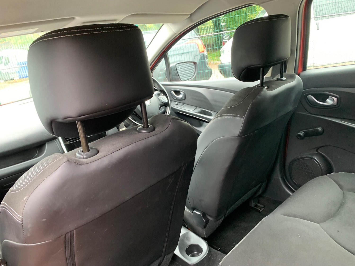 Used Renault Clio 2015 for sale - 76247349: Photo 29