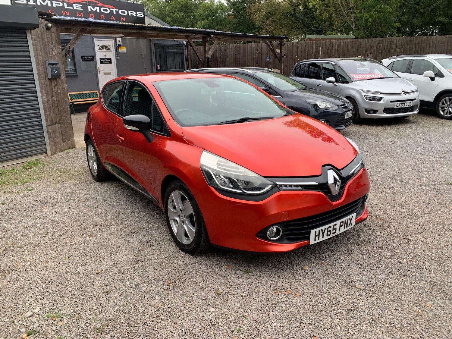 Used Renault Clio 2015 for sale - 76247349: Photo 5