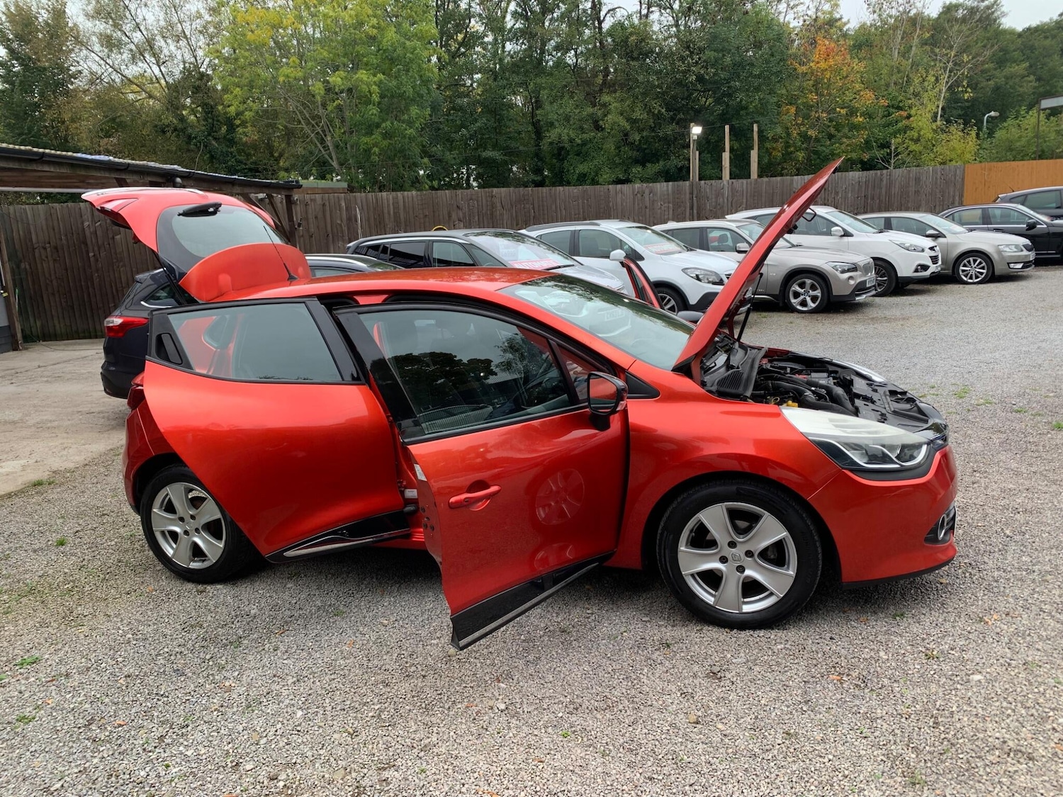 Used Renault Clio 2015 for sale - 76247349: Photo 51