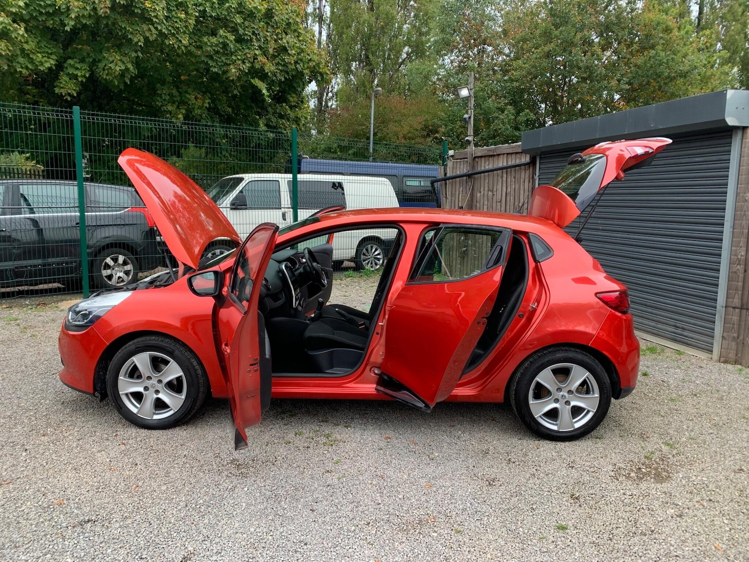 Used Renault Clio 2015 for sale - 76247349: Photo 54