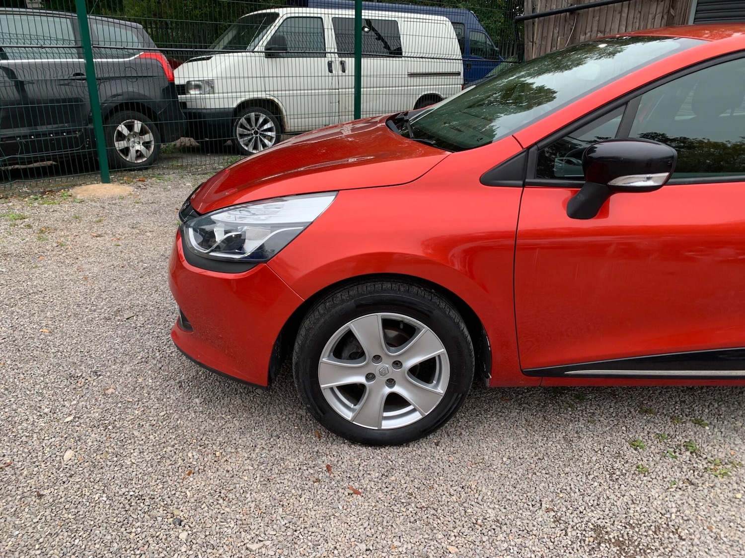 Used Renault Clio 2015 for sale - 76247349: Photo 57