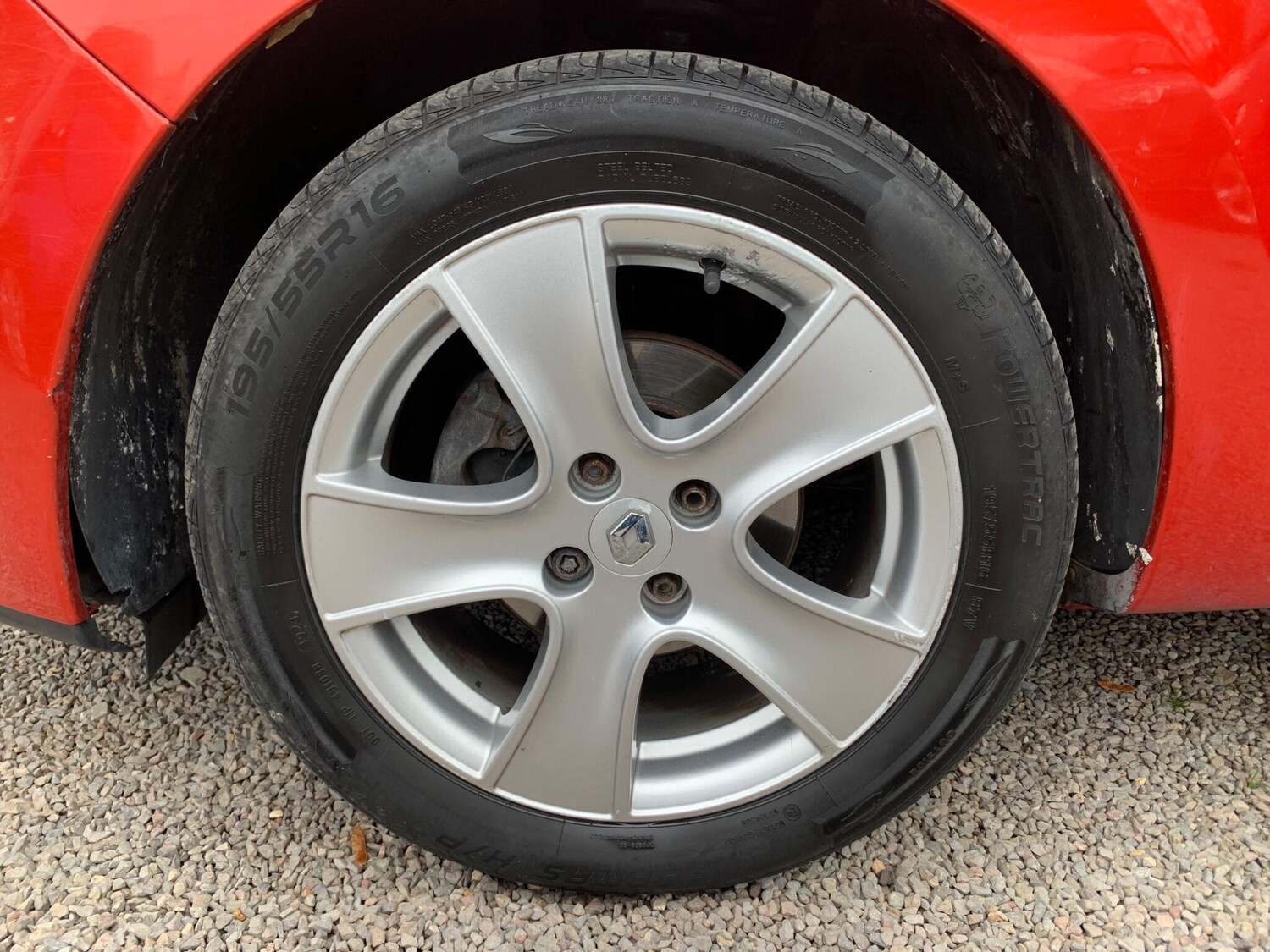 Used Renault Clio 2015 for sale - 76247349: Photo 64