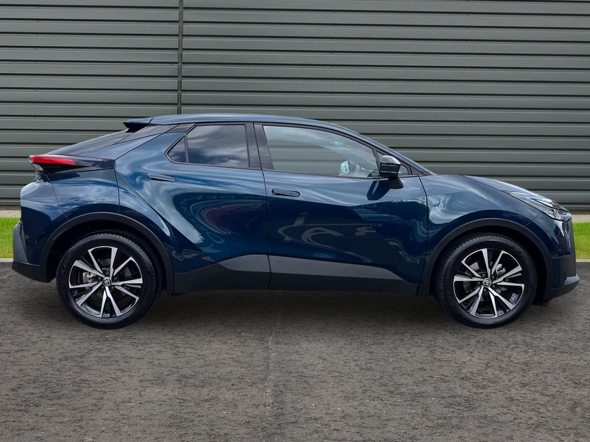 Used Toyota C-HR 2025 for sale - 78060771: Photo 2