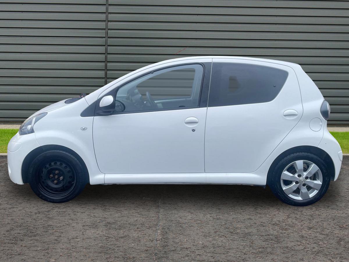 Used Toyota AYGO 2014 for sale - 77527865: Photo 6