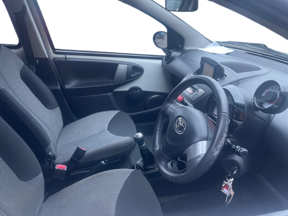 Used Toyota AYGO 2014 for sale - 77527865: Photo 9