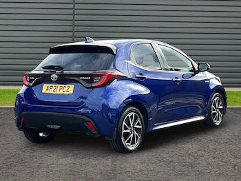 Used Toyota Yaris 2021 for sale - 76518417: Photo