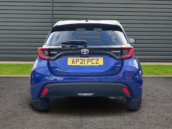 Used Toyota Yaris 2021 for sale - 76518417: Photo