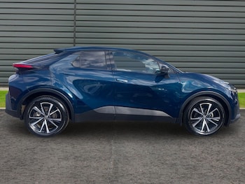 Used Toyota C-HR 2024 for sale - 77790068: Photo