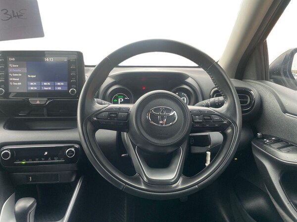 Used Toyota Yaris 2022 for sale - 76340937: Photo 10