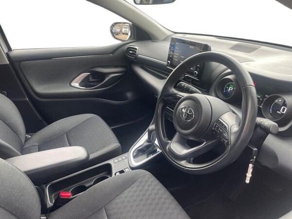 Used Toyota Yaris 2022 for sale - 76340937: Photo 9