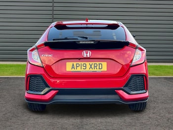 Used Honda Civic 2019 for sale - 77240002: Photo