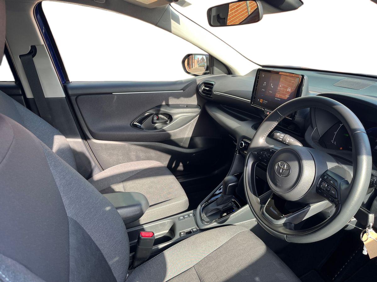 Used Toyota Yaris 2024 for sale - 78177329: Photo 9