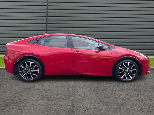 Used Toyota Prius 2024 for sale - 75074870: Photo 2