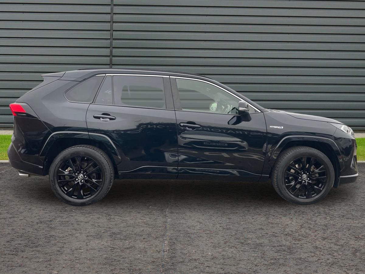 Used Toyota RAV4 2021 for sale - 77688881: Photo 2