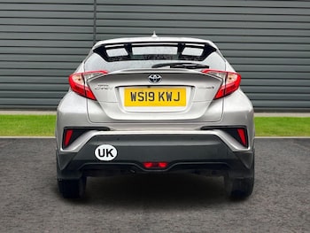 Used Toyota C-HR 2019 for sale - 76805134: Photo