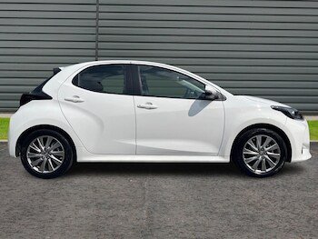 Used Toyota Yaris 2024 for sale - 75673758: Photo