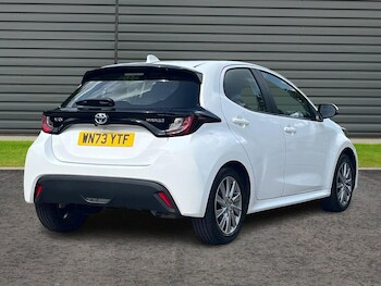 Used Toyota Yaris 2024 for sale - 75673758: Photo