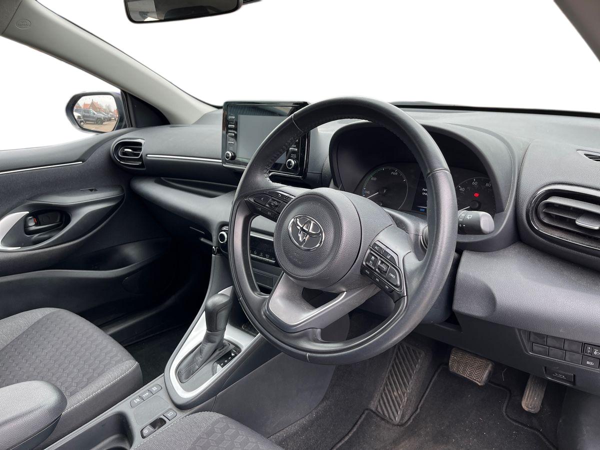 Used Toyota Yaris for sale - 77831704: Photo 9