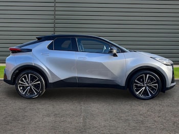 Used Toyota C-HR 2025 for sale - 76980695: Photo