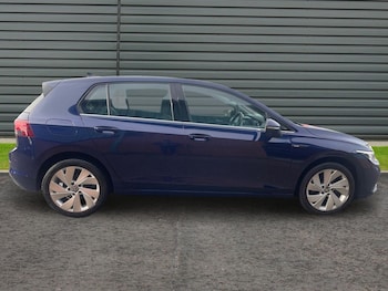 Used Volkswagen Golf 2021 for sale - 76518423: Photo