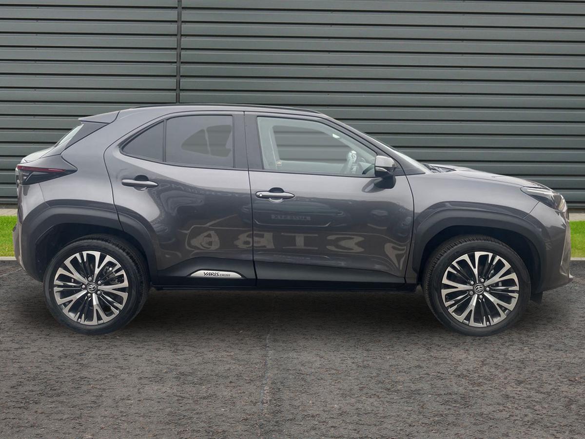 Used Toyota Yaris Cross 2024 for sale - 77797322: Photo 2