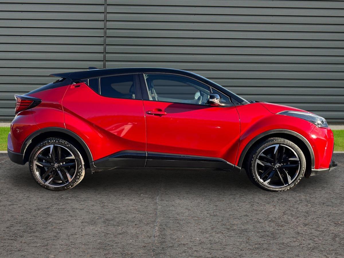 Used Toyota C-HR 2023 for sale - 76831318: Photo 2