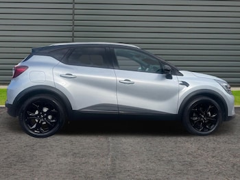 Used Renault Captur 2023 for sale - 75944156: Photo