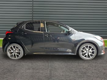 Used Toyota Yaris 2021 for sale - 79684363: Photo