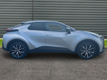 Used Toyota C-HR 2025 for sale - 79514871: Photo