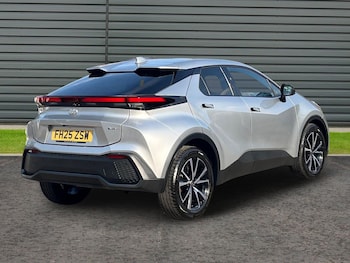 Used Toyota C-HR 2025 for sale - 79514871: Photo