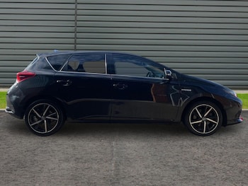 Used Toyota Auris 2018 for sale - 76442543: Photo