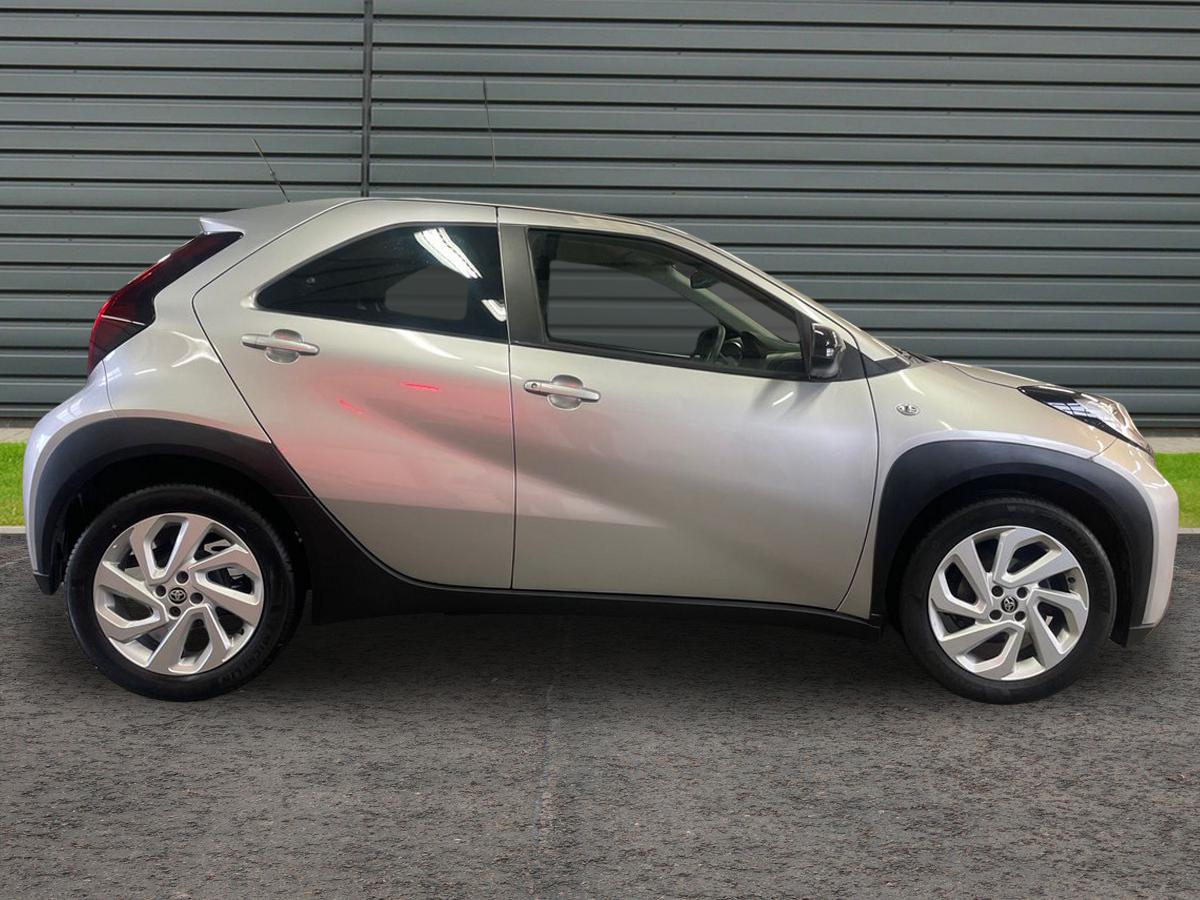 Used Toyota Aygo X 2022 for sale - 76853667: Photo 2