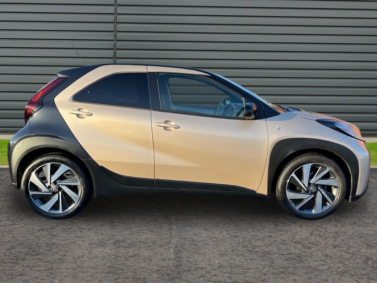 Used Toyota Aygo X 2022 for sale - 77527830: Photo 2