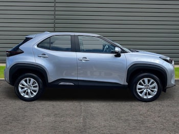 Used Toyota Yaris Cross 2023 for sale - 75392308: Photo