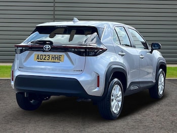 Used Toyota Yaris Cross 2023 for sale - 75392308: Photo