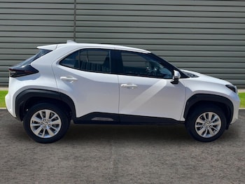 Used Toyota Yaris Cross 2023 for sale - 78325078: Photo