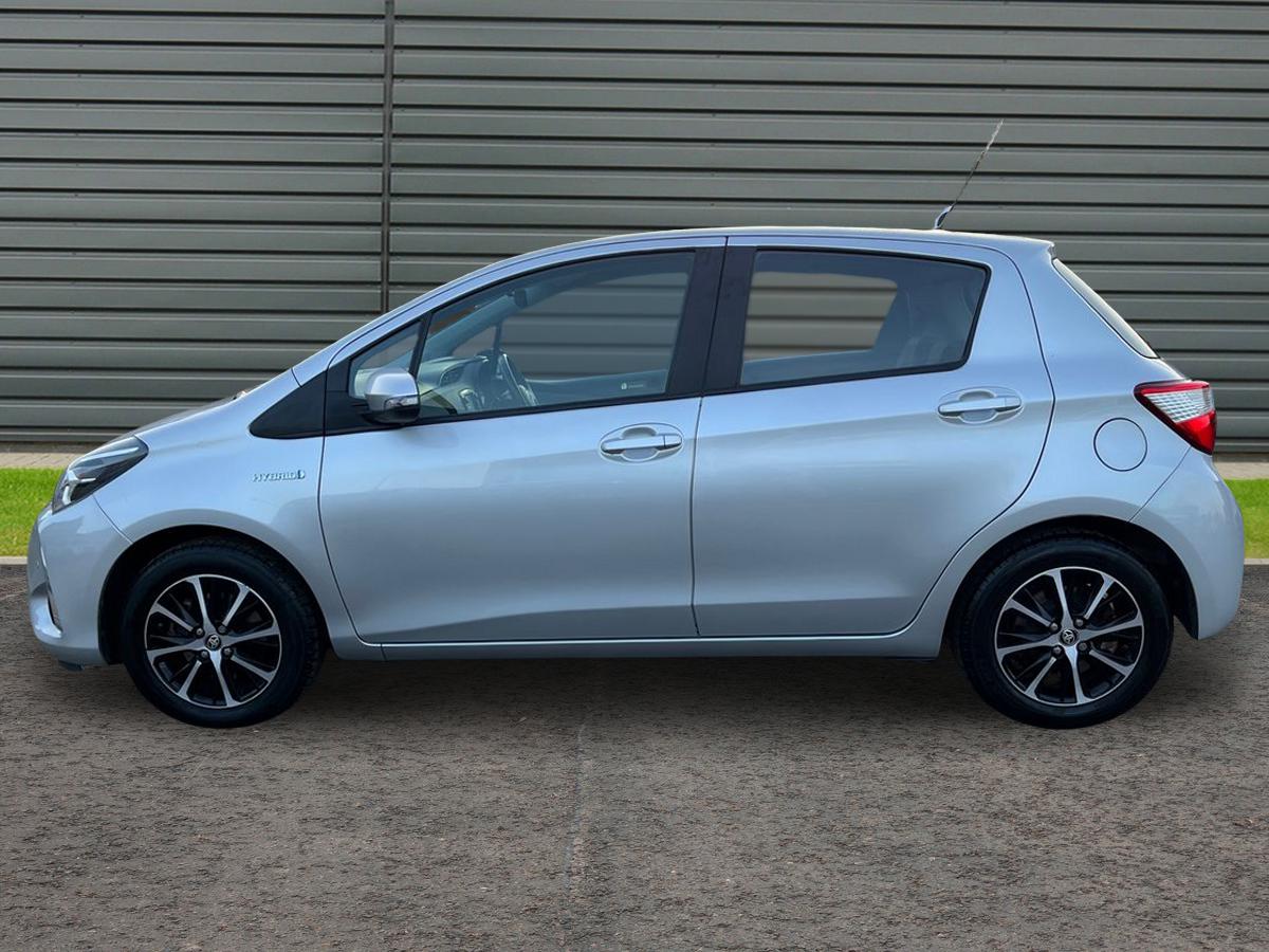 Used Toyota Yaris 2018 for sale - 77688892: Photo 6