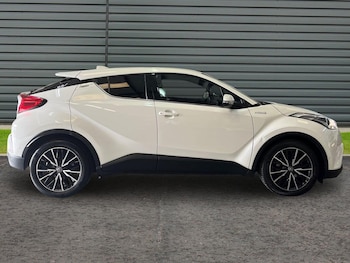 Used Toyota C-HR 2017 for sale - 78962214: Photo