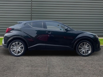 Used Toyota C-HR 2023 for sale - 75421580: Photo