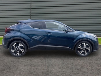 Used Toyota C-HR 2023 for sale - 78883239: Photo