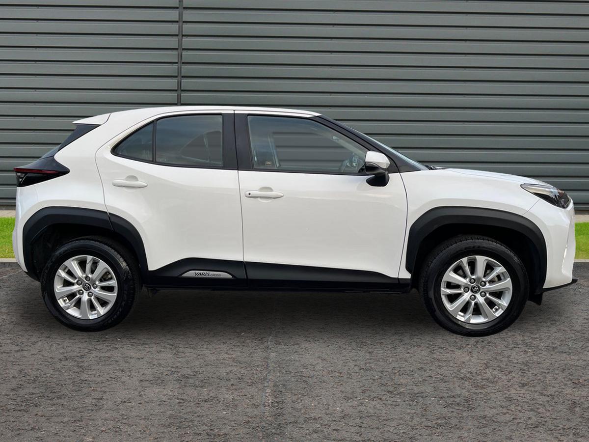 Used Toyota Yaris Cross 2022 for sale - 76442579: Photo 2