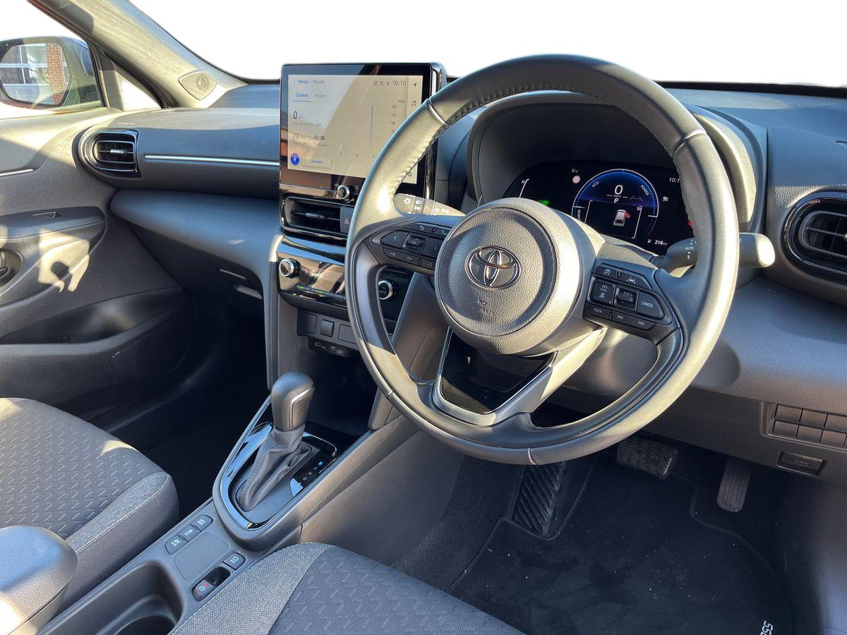 Used Toyota Yaris Cross 2024 for sale - 76665963: Photo 9