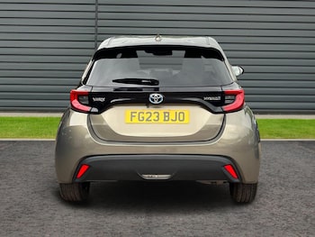 Used Toyota Yaris 2023 for sale - 79392296: Photo