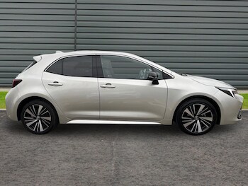 Used Toyota Corolla undefined for sale - 77688880: Photo