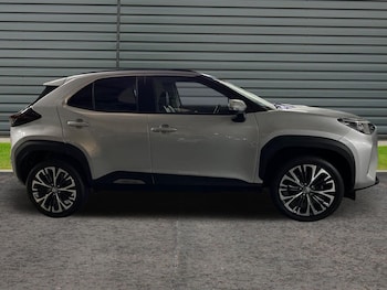 Used Toyota Yaris Cross 2022 for sale - 76143472: Photo 2