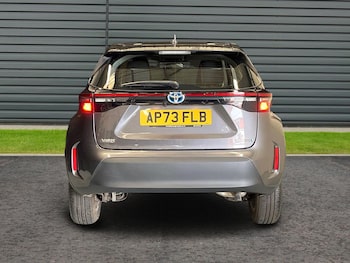 Used Toyota Yaris Cross 2023 for sale - 79558472: Photo