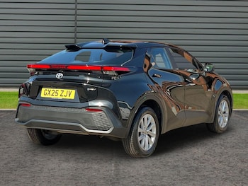 Used Toyota C-HR 2025 for sale - 79380888: Photo